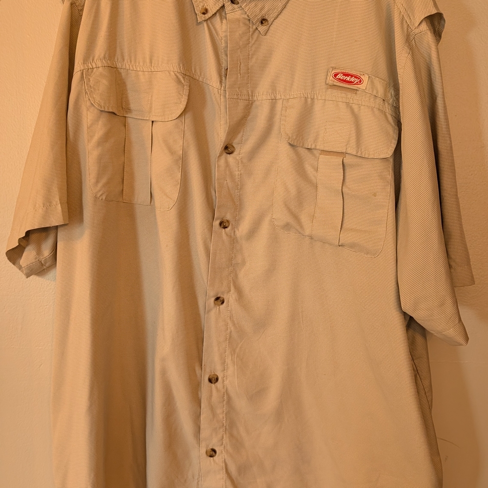 Men's Tan Short Sleeve Fishing Shirt